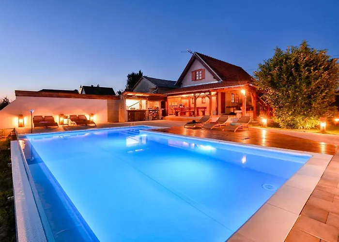 Holiday Home Dika