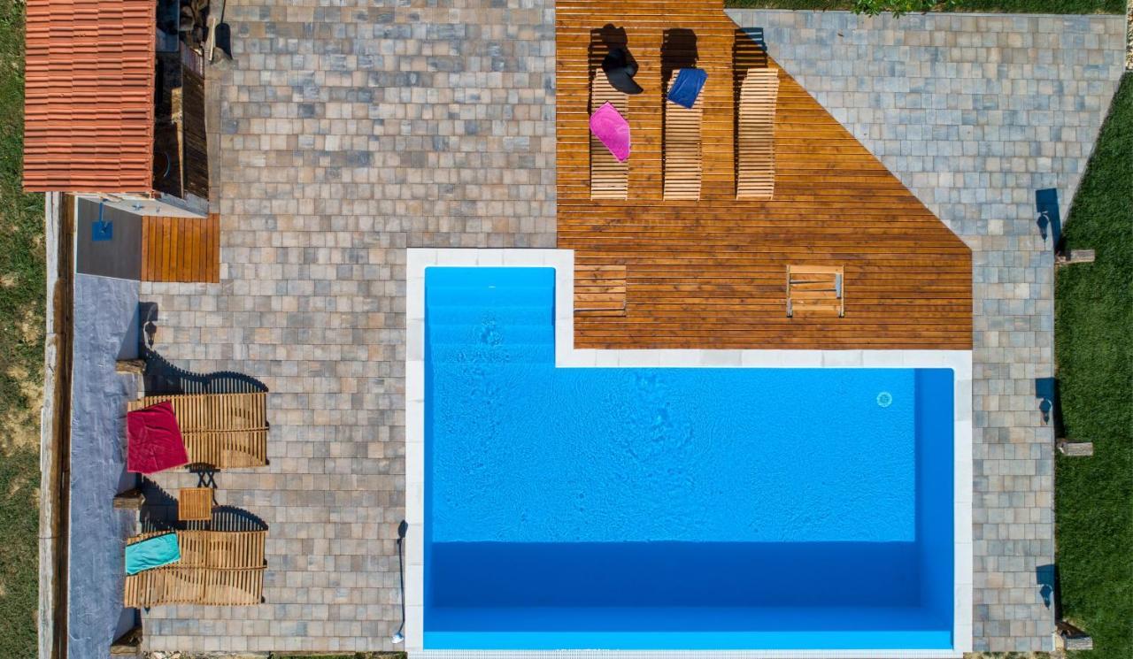 Villa Holiday Home Dika