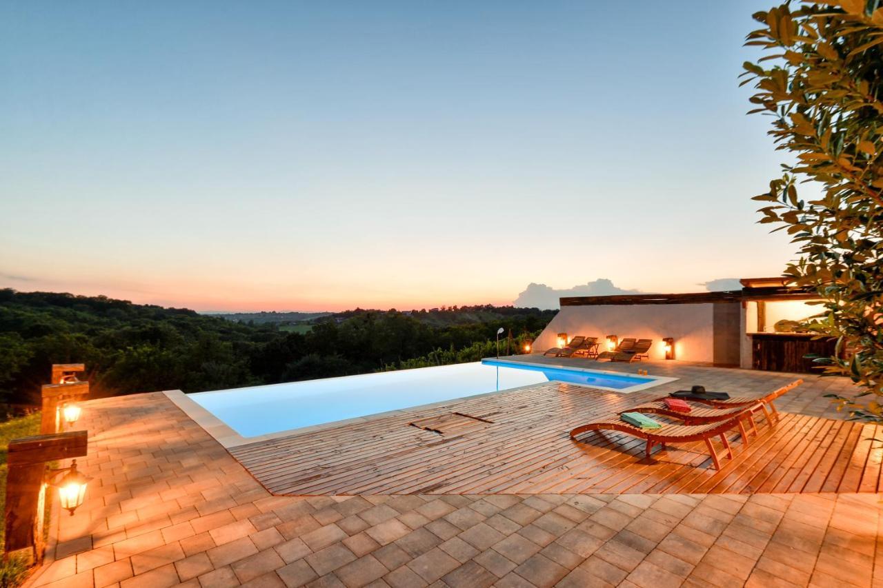 Holiday Home Dika Villa *
