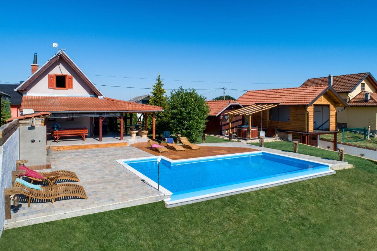 Holiday Home Dika *
