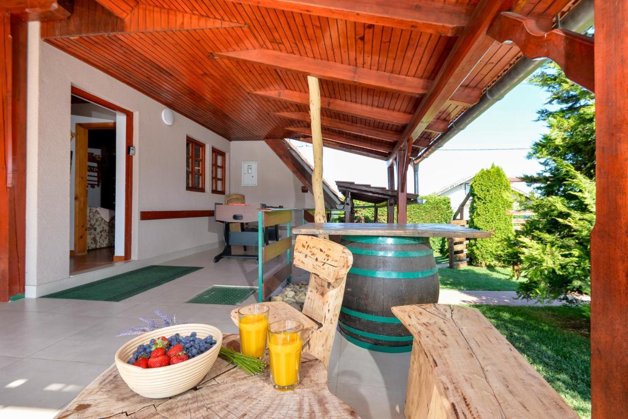 Villa Holiday Home Dika *