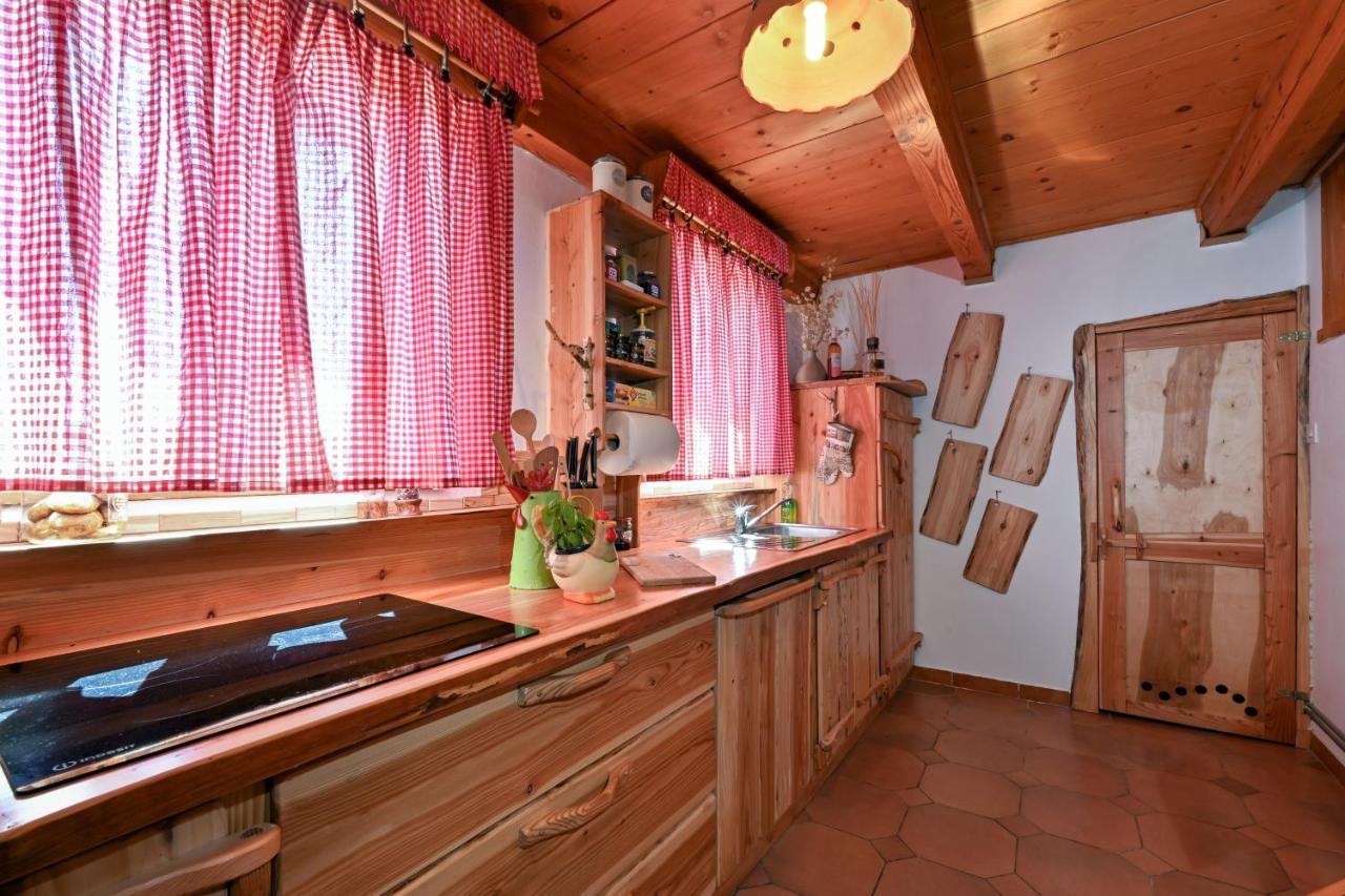 Villa Holiday Home Dika *